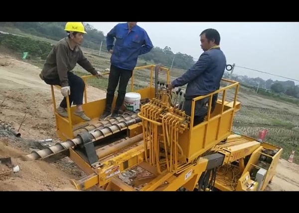 云南22米錨固鉆機工程案例